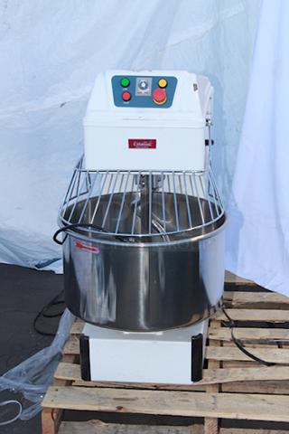 BRAND NEW SCRATCH & DENT! Estella SM50 50 Qt. / 70 lb. Two-Speed Spiral Dough Mixer - 220V, 4 HP	S/N; 348SM50052400598.