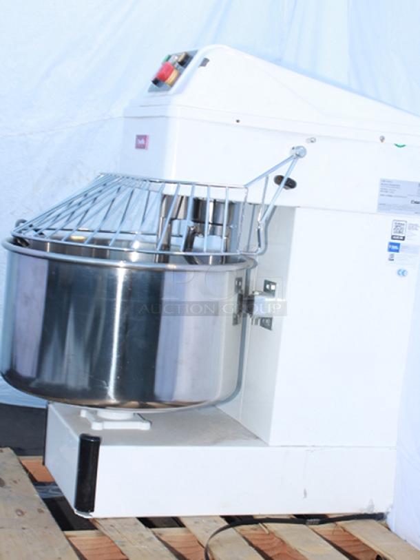 BRAND NEW SCRATCH & DENT! Estella SM50 50 Qt. / 70 lb. Two-Speed Spiral Dough Mixer - 220V, 4 HP	S/N; 348SM50052400598. - Image 3 of 12