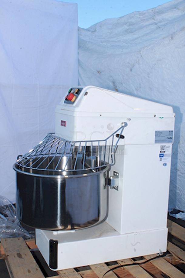 BRAND NEW SCRATCH & DENT! Estella SM50 50 Qt. / 70 lb. Two-Speed Spiral Dough Mixer - 220V, 4 HP	S/N; 348SM50052400598. - Image 7 of 12