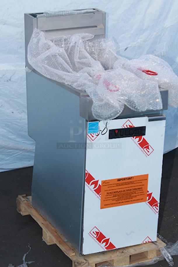 BRAND NEW SCRATCH & DENT! Vulcan LG300-1 35-40 lb. Natural Gas Floor Fryer - 90,000 BTU S/N: DV1175704. Includes Fry Baskets. Unit is dented - Image 2 of 9