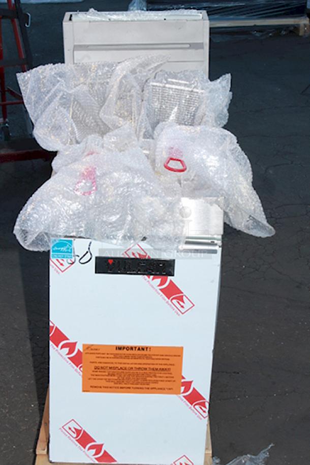 BRAND NEW SCRATCH & DENT! Vulcan LG300-1 35-40 lb. Natural Gas Floor Fryer - 90,000 BTU S/N: DV1175704. Includes Fry Baskets. Unit is dented - Image 5 of 9