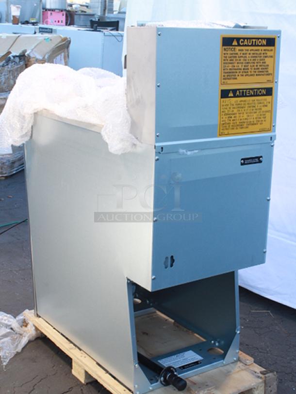 BRAND NEW SCRATCH & DENT! Vulcan LG300-1 35-40 lb. Natural Gas Floor Fryer - 90,000 BTU S/N: DV1175704. Includes Fry Baskets. Unit is dented - Image 9 of 9