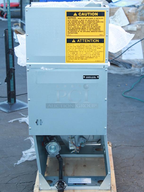 BRAND NEW SCRATCH & DENT! Vulcan LG300-1 35-40 lb. Natural Gas Floor Fryer - 90,000 BTU S/N: DV1175704. Includes Fry Baskets. Unit is dented - Image 8 of 9