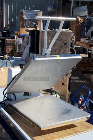 BRAND NEW SCRATCH & DENT! DoughXpress TXM-20 16x20" Dual-Heat Manual Clamshell Tortilla Dough Press - 240V, 3100W. S/N: 864-2615A. Out of Original Packaging.