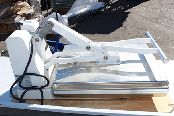 BRAND NEW SCRATCH & DENT! DoughXpress TXM-20 16x20" Dual-Heat Manual Clamshell Tortilla Dough Press - 240V, 3100W. S/N: 864-2615A. Out of Original Packaging. - Image 5 of 6