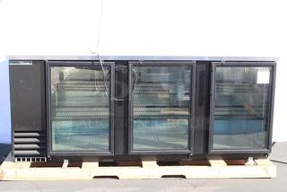 BRAND NEW SCRATCH & DENT! True TBB-4G-HC-LD 90 3/8" Black Glass Door Back Bar Refrigerator with LED Lighting. 115 Volts	2.8 Amps	1 Phase	60 Hz. S/N: 10832133 Missing Keys.