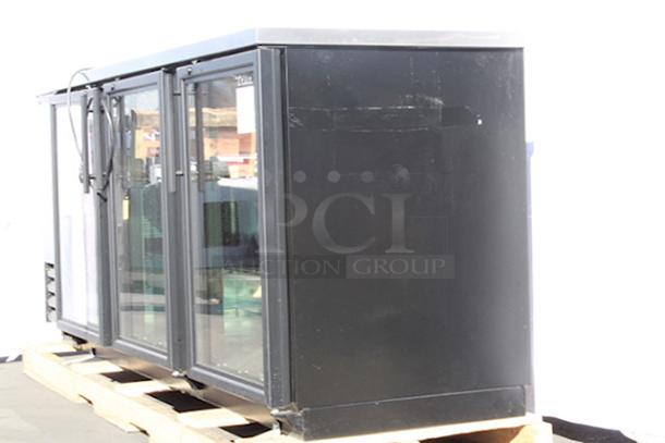 BRAND NEW SCRATCH & DENT! True TBB-4G-HC-LD 90 3/8" Black Glass Door Back Bar Refrigerator with LED Lighting. 115 Volts	2.8 Amps	1 Phase	60 Hz. S/N: 10832133 Missing Keys. - Image 3 of 8