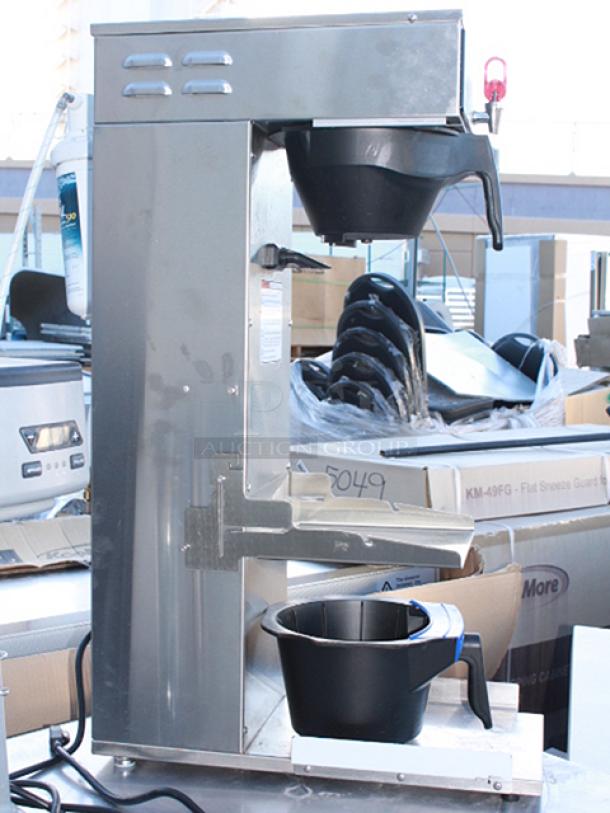 Curtis CB Combo Coffee / Tea Brewer with Adjustable Shelf - 120V. IN PERFECT WORKING ORDER!! S/N: 14996511 - Image 5 of 5