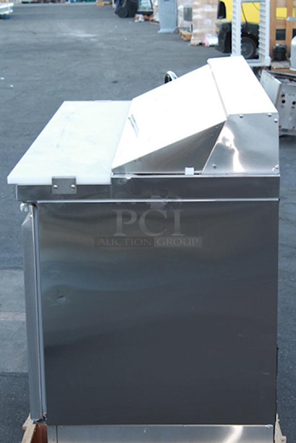BRAND NEW SCRATCH & DENT! Avantco ZPT-60-FB-HC 60" 2 Door Front Breathing Cutting Top Refrigerated Sandwich Prep Table. 115 Volts	5.4 Amps	1 Phase	60 Hz. S/N:627617073. Power cable needs to be replaced. Comes complete with food pans. - Image 6 of 7