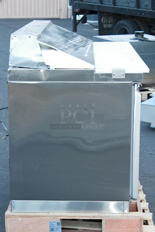 BRAND NEW SCRATCH & DENT! Avantco ZPT-60-FB-HC 60" 2 Door Front Breathing Cutting Top Refrigerated Sandwich Prep Table. 115 Volts	5.4 Amps	1 Phase	60 Hz. S/N:627617073. Power cable needs to be replaced. Comes complete with food pans. - Image 7 of 7