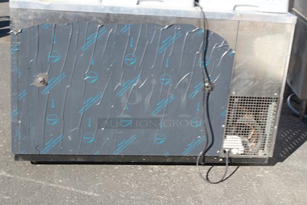 OUTSTANDING! Continental Refrigerator BBUC59-SS-GD 59" Stainless Steel Glass Door Backbar Undercounter Display Cooler, On Commercial Casrters. TESTED. IN WORKING ORDER!! 115v 60Hz 1Ph. Minor denting on top right side. - Image 4 of 7