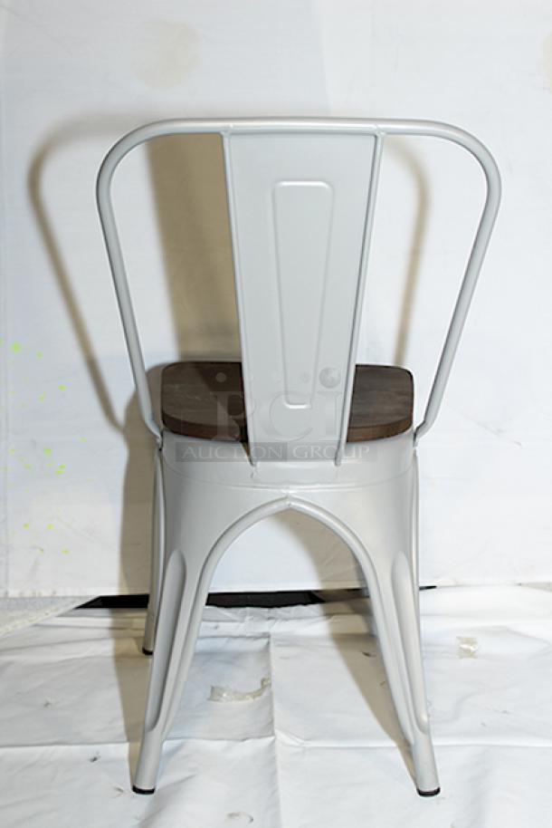 BRAND NEW! Lancaster Table & Seating 164CMCAFCLRW Alloy Series Silver Indoor Cafe Chair with Walnut Wood Seats. Out Of Original Packaging. 32x Your Bid. - Image 4 of 5