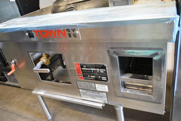 BRAND NEW SCRATCH AND DENT! Town Y-I-SS-N Stainless Steel Commercial Natural Gas Powered Single Burner Wok Range. - Image 5 of 8