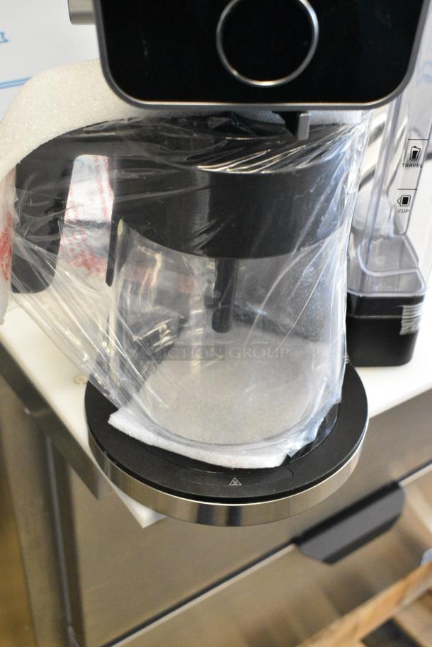 BRAND NEW SCRATCH AND DENT! Ninja Countertop Coffee Machine w/ Coffee Pot. 120 Volts, 1 Phase. - Image 3 of 7