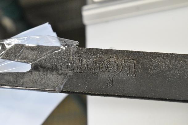 BRAND NEW SCRATCH AND DENT! Lodge 12" Cast Iron Skillet. - Image 3 of 5