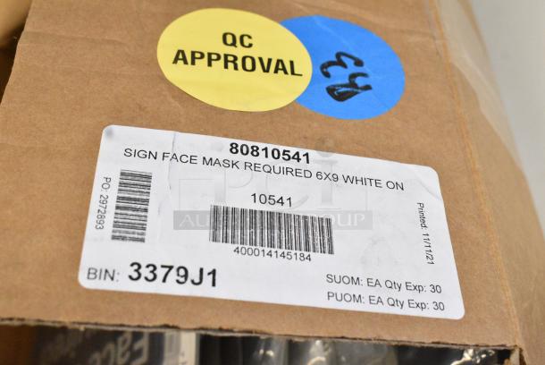 Box of 19 BRAND NEW! Tablecraft 10541 6" x 9" Black / White Plastic "Face Mask Required" Sign - Image 5 of 5