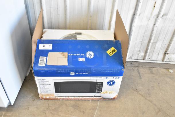 General Electric GE PEB2060SM2SS Countertop Microwave Oven. 120 Volts, 1 Phase. - Image 2 of 7