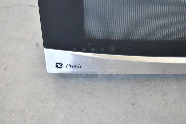 General Electric GE PEB2060SM2SS Countertop Microwave Oven. 120 Volts, 1 Phase. - Image 4 of 7