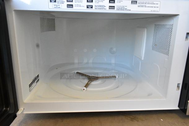 General Electric GE PEB2060SM2SS Countertop Microwave Oven. 120 Volts, 1 Phase. - Image 6 of 7