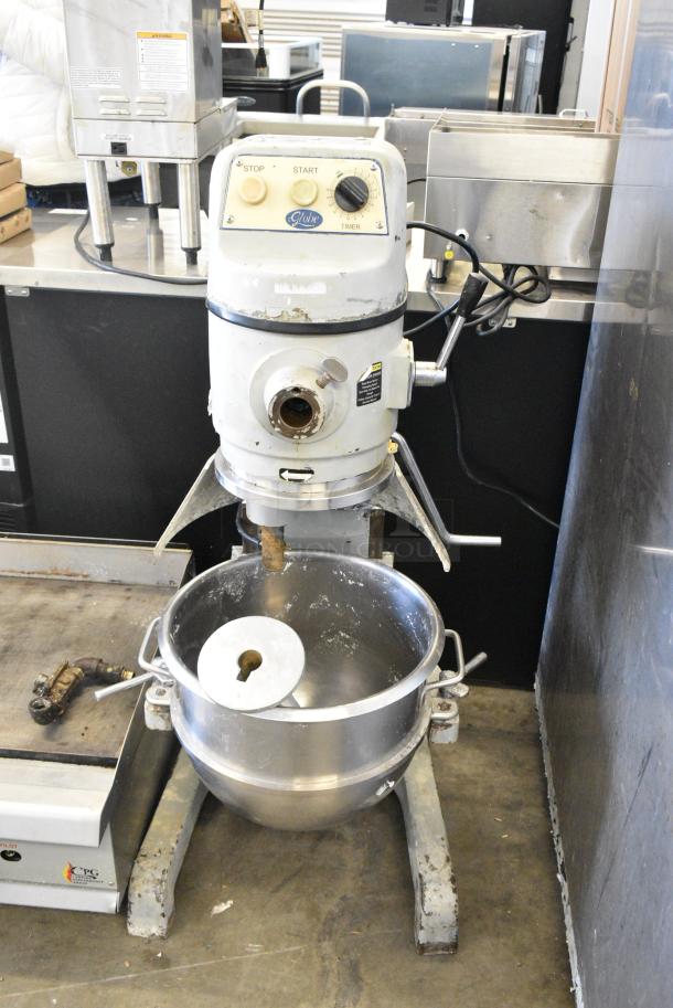 Globe SP30 Metal Commercial Floor Style 30 Quart Dough Mixer w/ Mixing Bowl and Dough Hook Attachment. 115 Volts, 1 Phase. Tested and Working! - Image 2 of 9