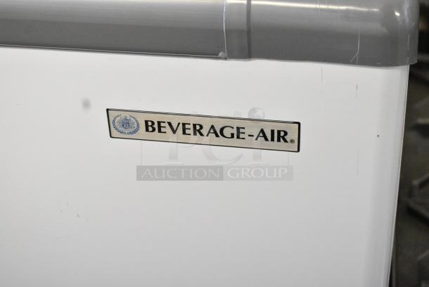 BRAND NEW SCRATCH AND DENT! Beverage Air NC-60HC-1-W 60" Curved Lid Novelty Display Freezer on Commercial Casters. 120 Volts, 1 Phase. Tested and Working! - Image 3 of 9