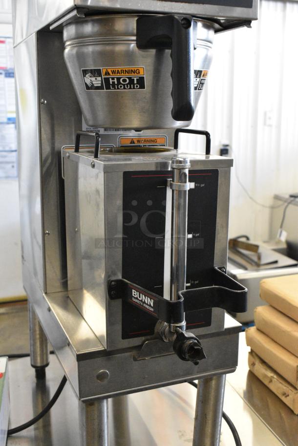 Bunn SINGLE Stainless Steel Commercial Countertop Coffee Machine w/ Hot Water Dispenser, Server Satellite and Metal Brew Basket. 120 Volts, 1 Phase. - Image 4 of 9