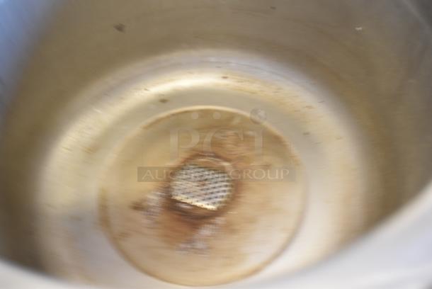 Wells SS-10ULTD Stainless Steel Round Drop In Food Warmer. 120 Volts, 1 Phase. - Image 4 of 6