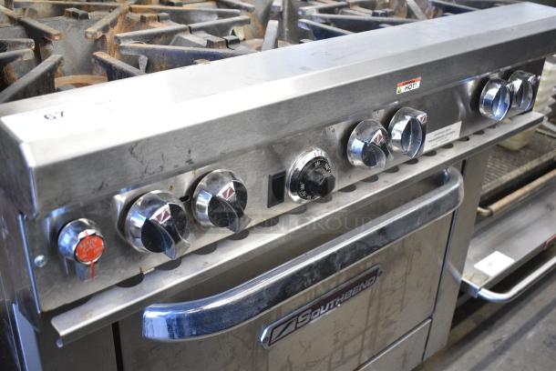 Southbend 4361D Stainless Steel Commercial Natural Gas Powered 6 Burner Range w/ Oven and Back Splash. - Image 6 of 10