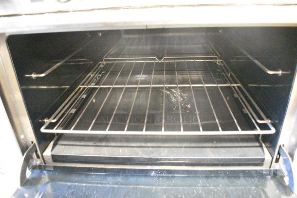 Southbend 4361D Stainless Steel Commercial Natural Gas Powered 6 Burner Range w/ Oven and Back Splash. - Image 7 of 10