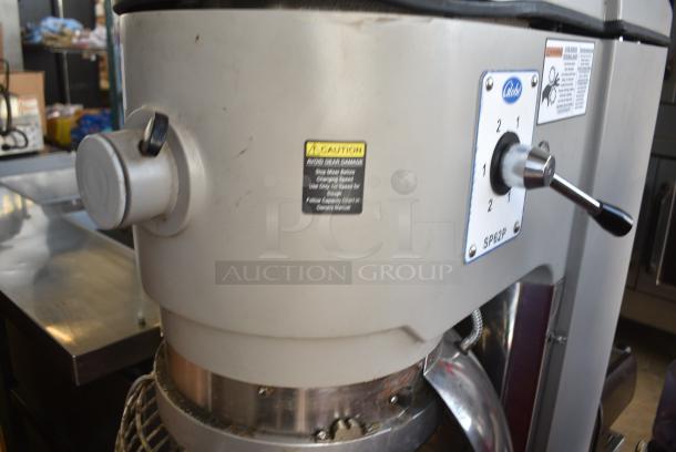 Globe SP62P Metal Commercial Floor Style 60 Quart Planetary Dough Mixer w/ Bowl Guard. 220 Volts, 1 Phase. - Image 4 of 9