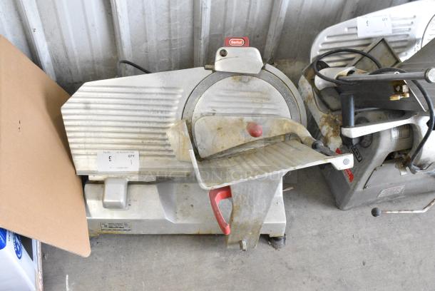 Berkel Metal Commercial Countertop Meat Slicer w/ Blade Sharpener. 115 Volts, 1 Phase. Tested and Working! - Image 1 of 7