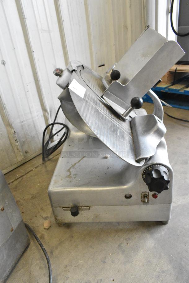 Berkel 818 Metal Commercial Countertop Meat Slicer w/ Blade Sharpener. 115 Volts, 1 Phase. Tested and Working! - Image 3 of 7