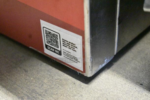 Avantco 177CAG60TG Chef Series Stainless Steel Commercial Countertop Natural Gas Powered Flat Top Griddle w/ Thermostatic Controls. 175,000 BTU. - Image 6 of 6