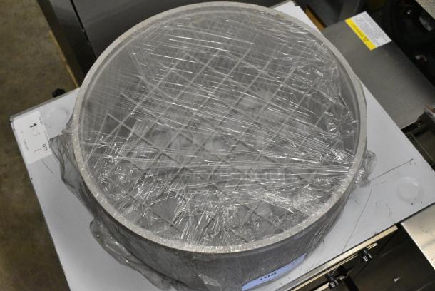 Poly Round Dish Caddy - Image 1 of 3