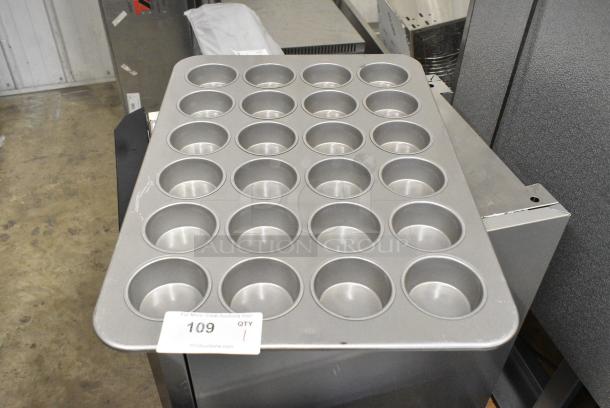 BRAND NEW SCRATCH AND DENT! Metal 24 Cup Muffin Baking Pan - Image 1 of 4