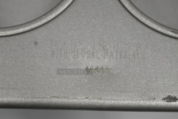 BRAND NEW SCRATCH AND DENT! Metal 24 Cup Muffin Baking Pan - Image 4 of 4