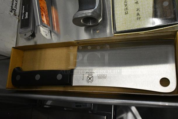 5 BRAND NEW SCRATCH AND DENT! Items Including 470M14706 Mercer Culinary M14706 6" Cleaver, 407JAS10055B Thunder Group 7" Stainless Steel Angled Cleaver with Riveted Wood Handle, 017858R0423 Chapin Spray Nozzle, 2 Zesters. 5 Times Your Bid! - Image 4 of 12
