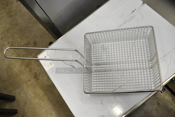 2 BRAND NEW SCRATCH AND DENT! Metal Fry Baskets. 2 Times Your Bid! - Image 4 of 5