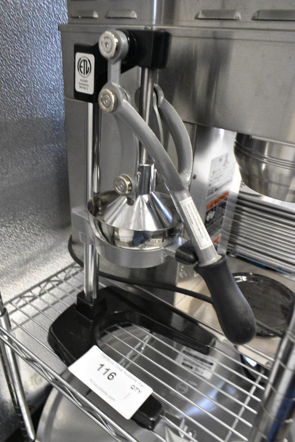 BRAND NEW SCRATCH AND DENT! Manual Citrus Juicer. - Image 1 of 6