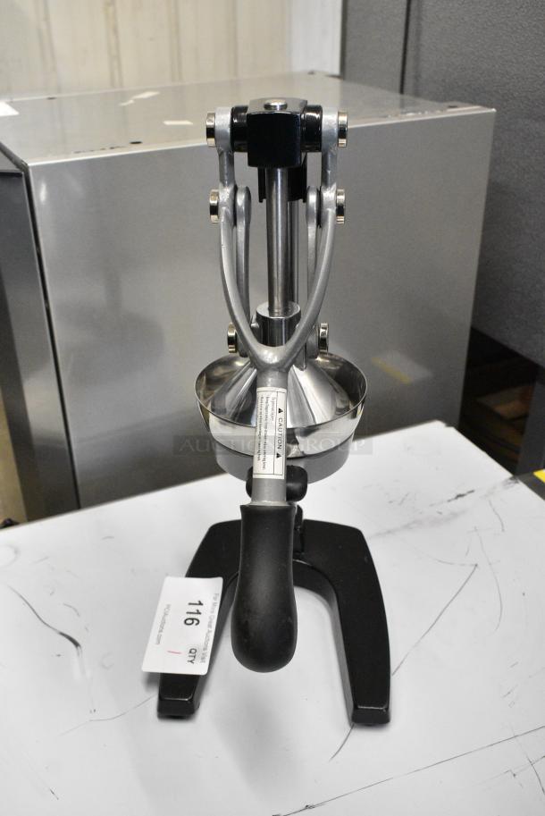 BRAND NEW SCRATCH AND DENT! Manual Citrus Juicer. - Image 2 of 6