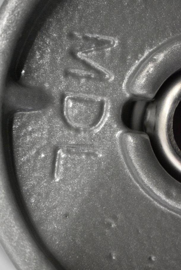 BRAND NEW SCRATCH AND DENT! Manual Citrus Juicer. - Image 5 of 6