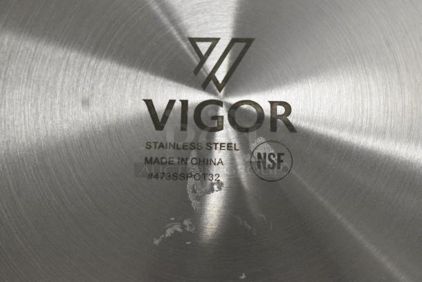 BRAND NEW SCRATCH AND DENT! Vigor 473SSPOT32 SS1 Series 32 Qt. Heavy-Duty Stainless Steel Aluminum-Clad Stock Pot with Cover - Image 6 of 6