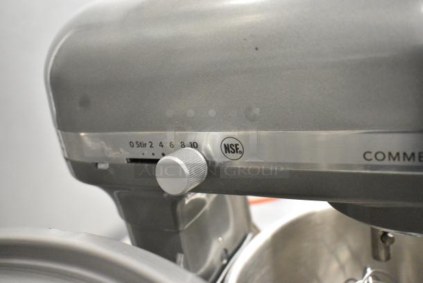 BRAND NEW SCRATCH AND DENT! KitchenAid KSM8990CU Contour Silver 8 Qt. Bowl Lift Countertop Mixer w/ Mixing Bowl, Whisk, Dough Hook and Paddle Attachments. 120 Volts, 1 Phase. Tested and Working! - Image 4 of 7