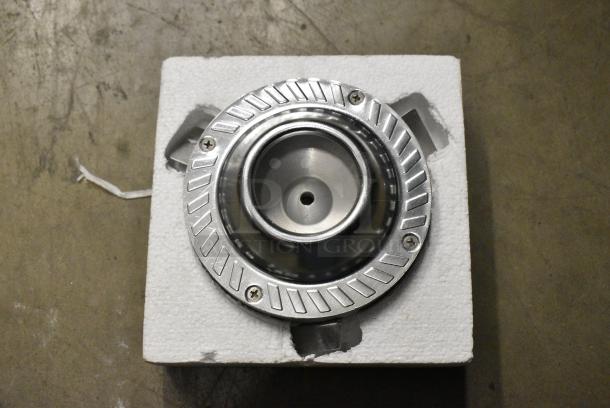 BRAND NEW SCRATCH AND DENT! Salvajor 200 Stainless Steel Commercial Garbage Disposal. 115 Volts, 1 Phase. - Image 2 of 5