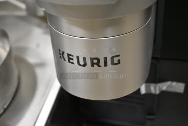 BRAND NEW SCRATCH AND DENT! Keurig® K-4500 Plumbed Single Serve Pod Cafe System with 2 Powder Hoppers. 120 Volts, 1 Phase. - Image 4 of 9