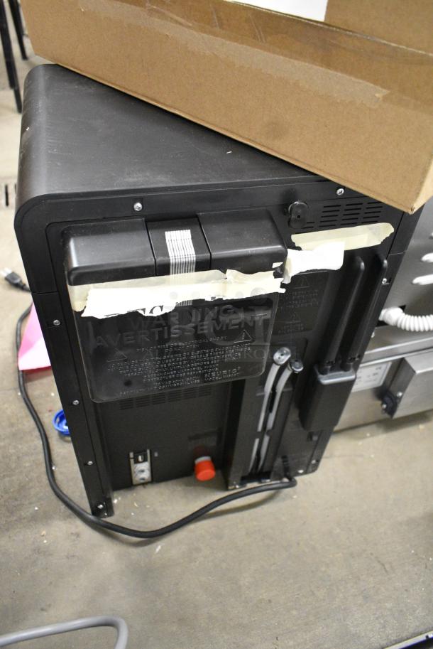 BRAND NEW SCRATCH AND DENT! Keurig® K-4500 Plumbed Single Serve Pod Cafe System with 2 Powder Hoppers. 120 Volts, 1 Phase. - Image 8 of 9