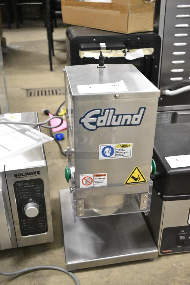 BRAND NEW SCRATCH AND DENT! 2024 Edlund 610 Stainless Steel Can Opener. - Image 1 of 5