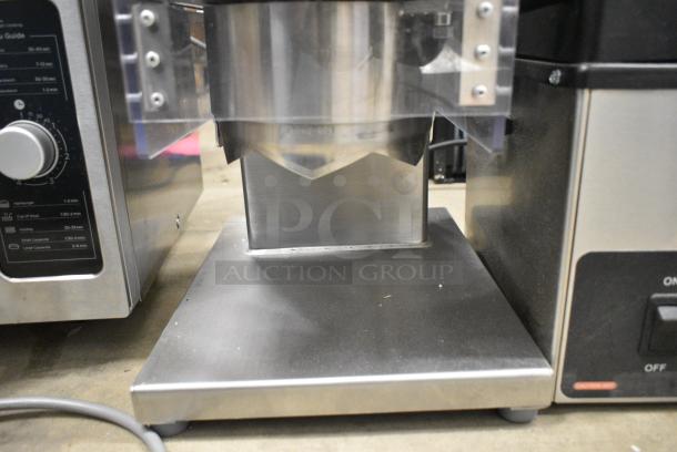 BRAND NEW SCRATCH AND DENT! 2024 Edlund 610 Stainless Steel Can Opener. - Image 3 of 5