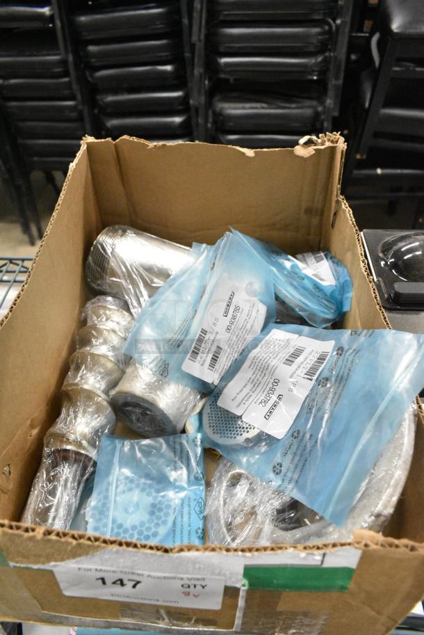 ALL ONE MONEY! Lot of Various Items Including Meat Grinder Attachment, Auger and 5 Meat Grinder Discs; 00-938786, 00-938785, 00-938784, 00-938782, 00-938783. - Image 2 of 5