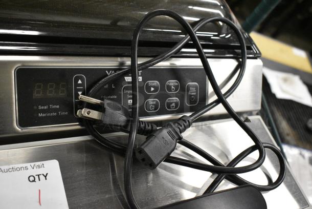 BRAND NEW SCRATCH AND DENT! Vacpak-it 186UVME12SS Vacuum Packing Machine with 12" Seal Bar, Roll Cutter and Dual Piston Dry Pump. 120 Volts, 1 Phase. Tested and Working! - Image 6 of 7